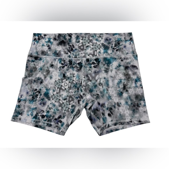 Lululemon Align Short 8" in Kaleidofloral Multi - Picture 6 of 7